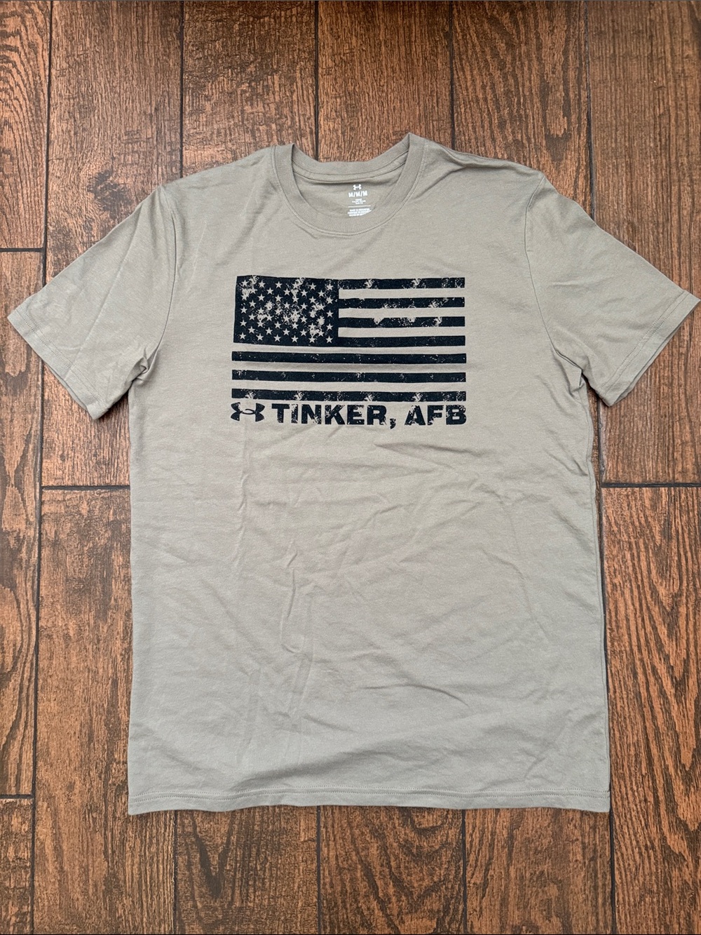 Under Armour Tinker AFB Oklahoma American Flag Unisex Military Tshirt Medium